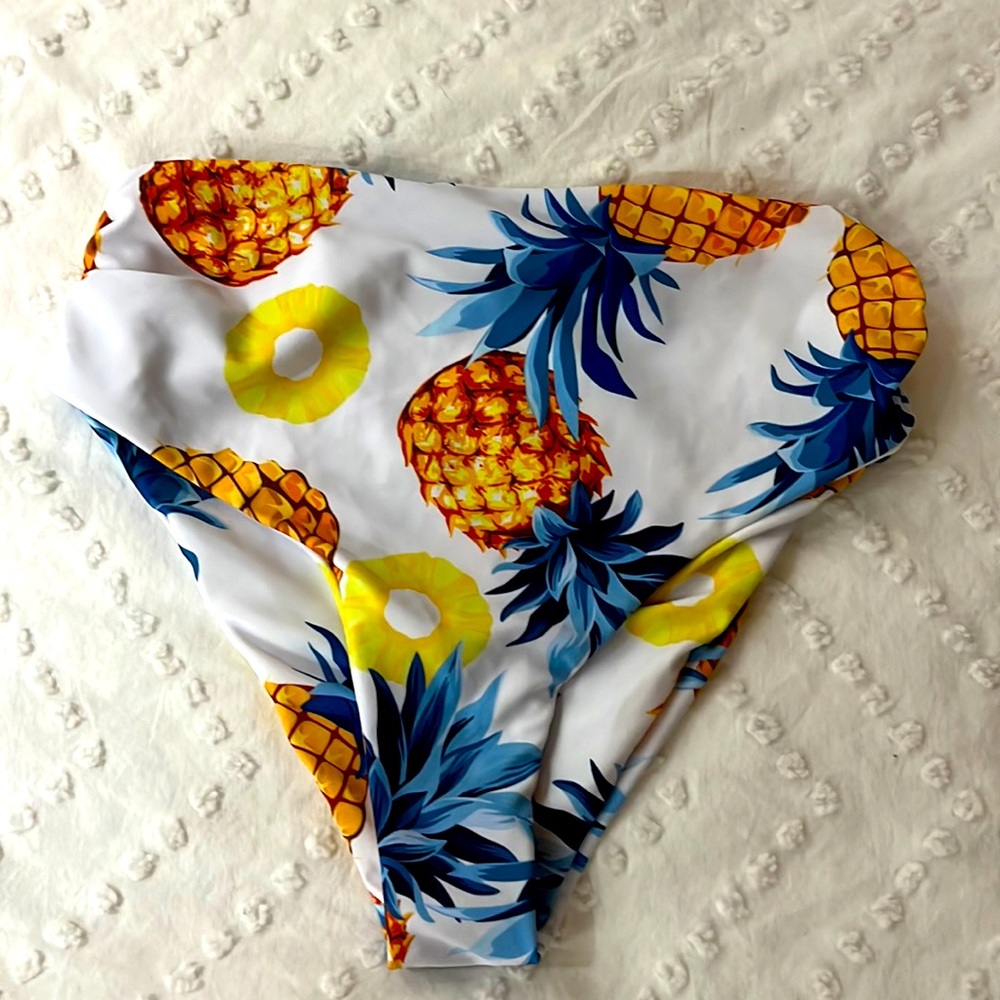 Shein High Waist Pineapple Swim Bottom.  Size Small